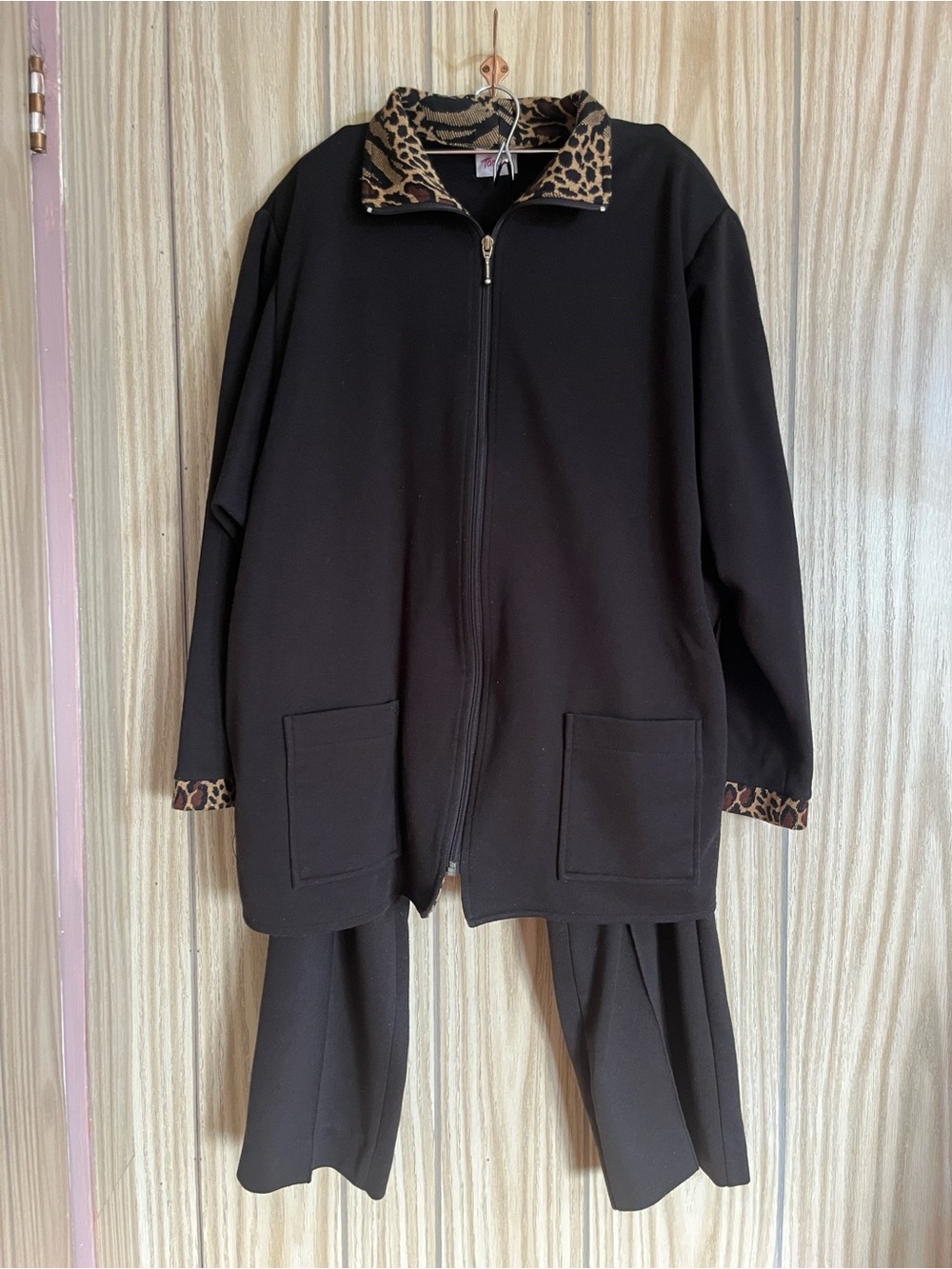 Set 2 Vintage Tan Jay Black Pant Set with Leopard Trim